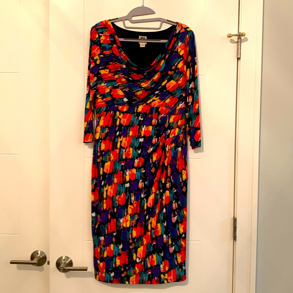 Anne Klein dress, beautiful bright colors, fully lined.